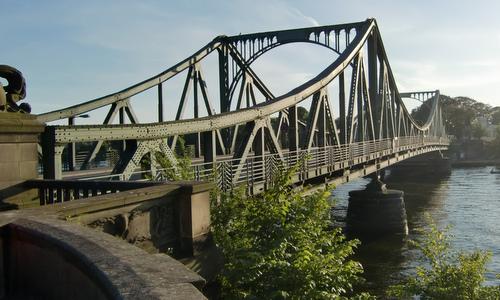 The Glienicke Bridge (Glienicker Brücke) connects the cities of Potsdam and Berlin in Germany (Copyright © 2016 Hendrik Böttger / runinternational.eu)