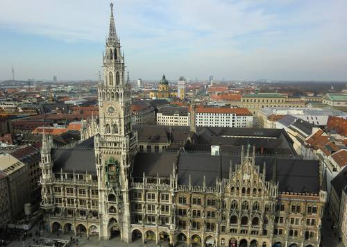 Neues Rathaus, Munich, Germany (Copyright © 2015 Anja Zechner / runinternational.eu)