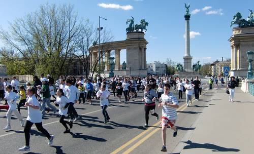 Vivicitta Budapest 2011, 3.5km run (Copyright © 2011 runinternational.eu)