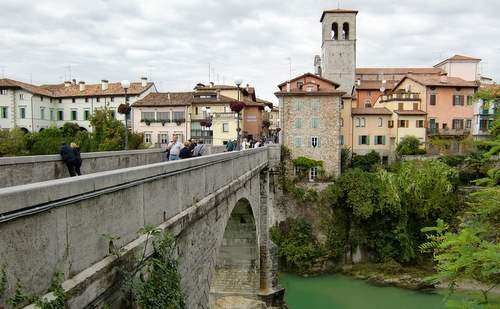 Ponte del Diavolo, Cividale del Friuli, Italy (Copyright © 2011 Hendrik Böttger / runinternational.eu)