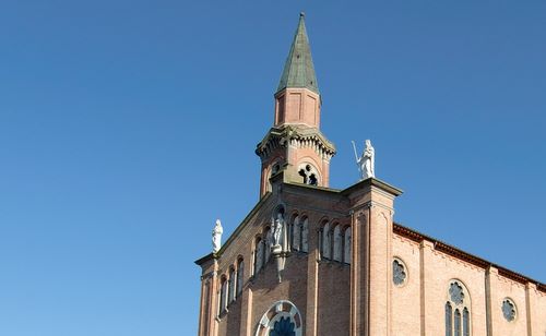 The church in Campodarsego (Copyright © 2011 runinternational.eu)