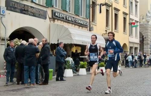 Gazzetta Run   Udine 2010: Winner Stefano Guidotti (right) and runner-up Stefano  Gotti -- Photo: Copyright © 2010 Hendrik Böttger / runinternational.eu