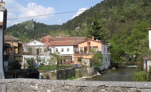 The Vipava River flows through the town of Vipava in the Vipava Valley (Copyright © 2010 Hendrik Böttger / runinternational.eu)